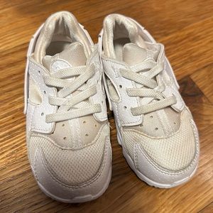 White Nike hurrache 7c